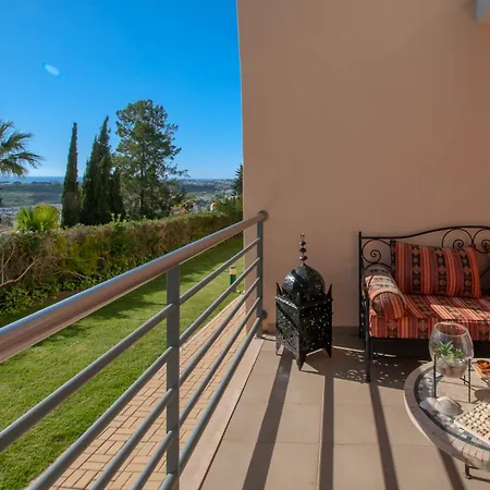 Encosta Da Orada By Ocvillas * Αλμπουφέιρα